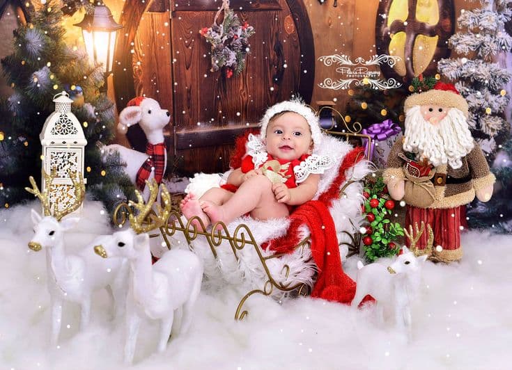 Christmas Baby Photoshoot AI Free - Santa Magic